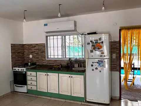 Casa 3 ambientes con 1 baño