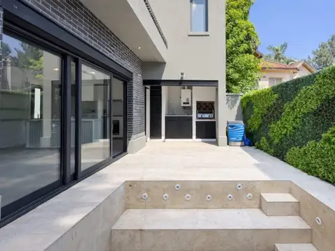 Casa en Venta en Adrogue, USD 270.000