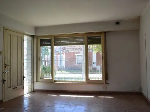 Venta Casa en Cmdte. Franco 50 - Bernal Oeste