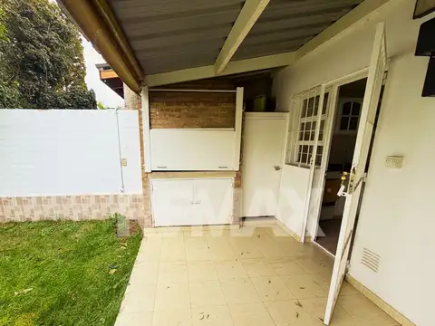 Depto Tipo Casa en Alquiler con 1 cocheras