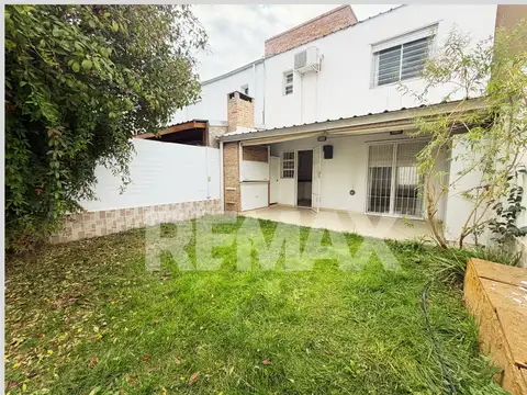 Depto Tipo Casa en Alquiler 27 años