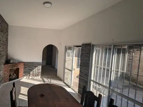 Venta Departamento de 2 Amb con patio Lanús E