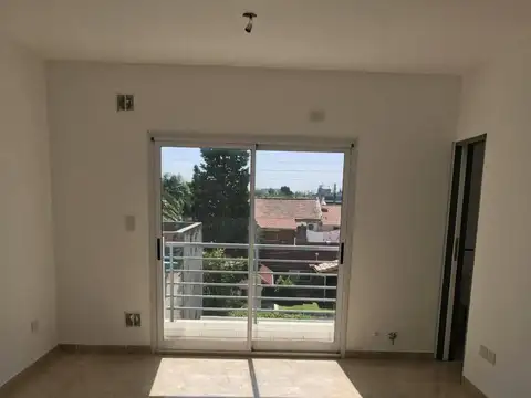 Departamento en Alquiler con 1 cochera