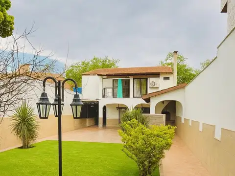 CASA 5 DORMITORIOS CIUDAD JARDIN QUINCHO