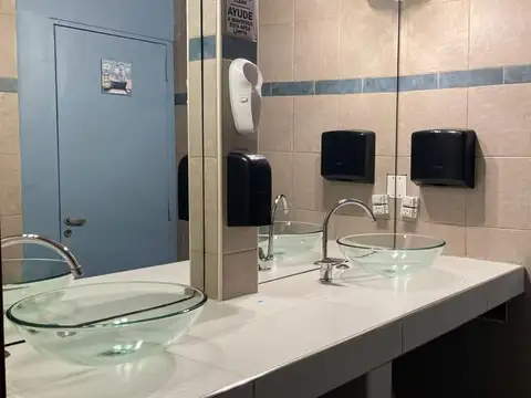 Casa en Venta con 5 cocheras