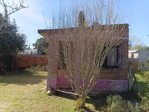 VENTA TERRENO CON MONOAMBIENTE EN OLIVEROS
