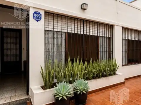 Casa 3 ambientes con 2 baños