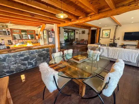 Casa 5 ambientes con 3 baños