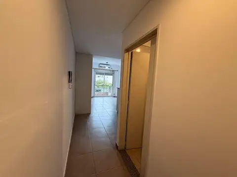 Oficina en Alquiler al Este