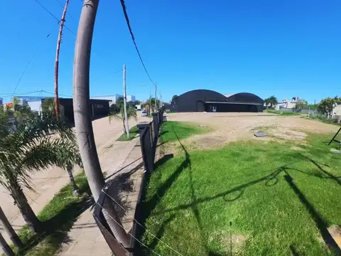 Excelente oportunidad de inversión en Concordia, galpón de 2670m2 cubiertos