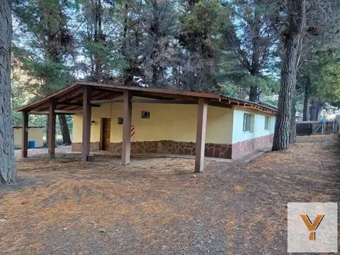 Casa en venta - 3 Dormitorios 2 Baños - Esquel