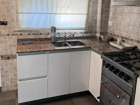 Depto Tipo Casa en Alquiler de 4 dormitorios