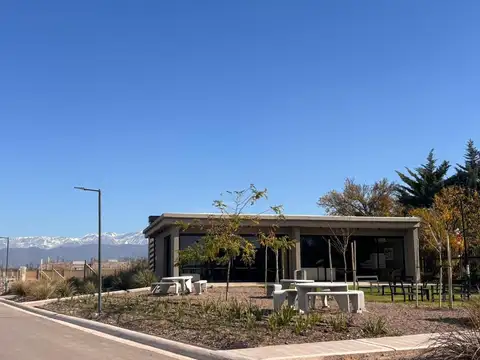 Terreno en Venta 25  mts Fondo