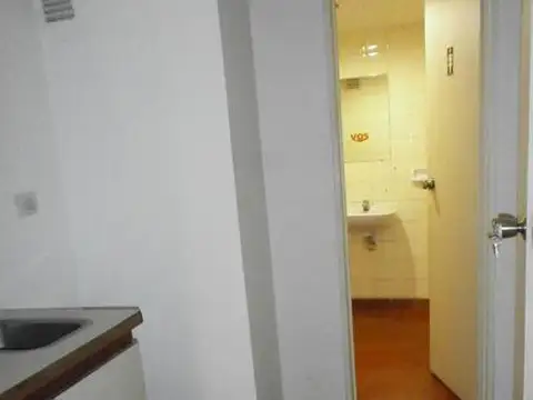 Oficina en Alquiler con 1 cochera