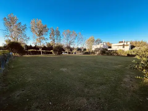 Venta Terreno Barrio Los Pasos 1