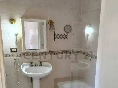 Alquiler de Casa con Local