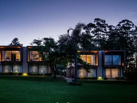 VENTA DE HOTEL EN ESQUINA
