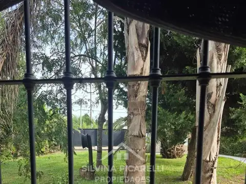 VENTA CASA 4 AMBIENTES, RETASADA!! - TORRES, LUJAN 100