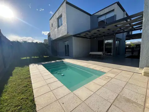 Casa en Venta en Luján de Cuyo, USD 250.000
