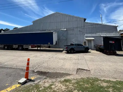 Galpón en alquiler en parque industrial LOMAS DE ZAMORA 1700  MTRS CUB