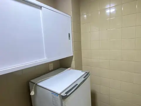 ALQUILER MONOAMBIENTE CHICO INTERNO CON PLACARD