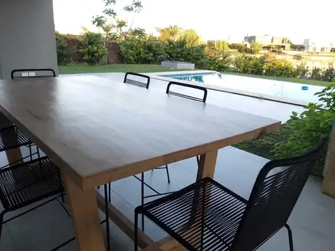 Casa 4 ambientes con 3 baños