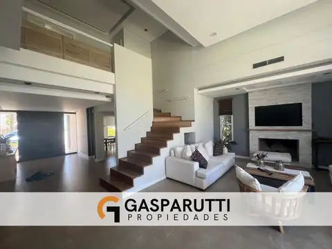 Casa 6 ambientes con 6 baños