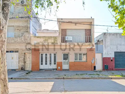 VENTA CASA 2 DORMITORIOS-GARAGE-PARRILLERO