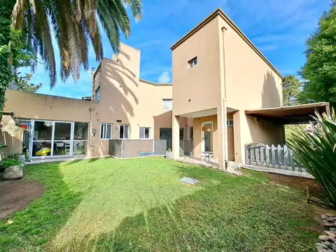 CASA EN ALQUILER CON PILETA EN BELLA VISTA