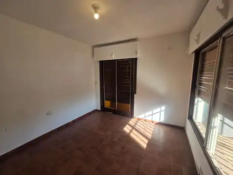 Depto Tipo Casa en Venta de 5 ambientes