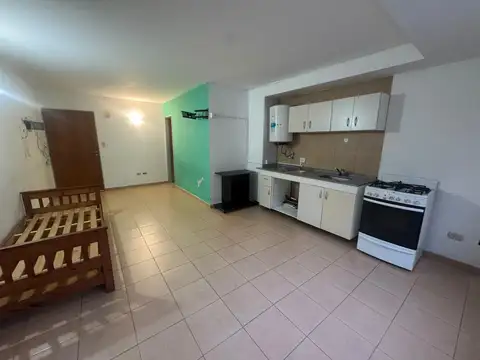 Departamento Monoambiente a la calle en Plaza Colon