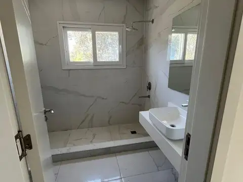 Departamento en Alquiler con 2 cocheras