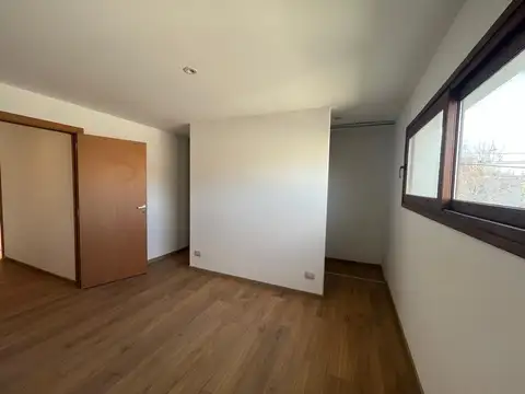 Duplex 3 dormitorios en VENTA - City Bell