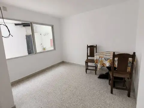 Depto Tipo Casa en Alquiler 56 años