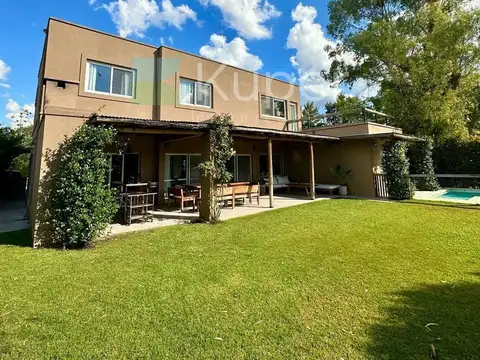 Casa  en Venta 4 dorm, pileta, lote interno, La Comarca, General Pacheco, Tigre
