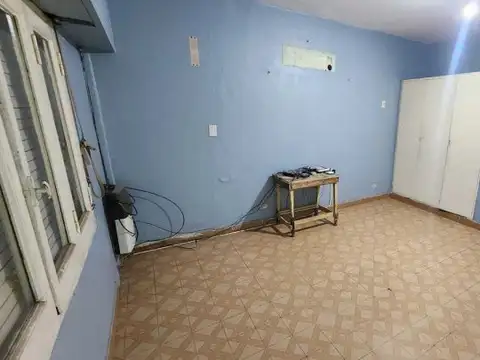 Av. Julian M. Castro 1200