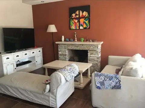Casa en Alquiler en Hábitat Residencias, USD 1.400