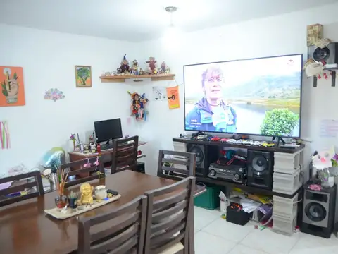 Depto Tipo Casa 3 ambientes con 2 baños