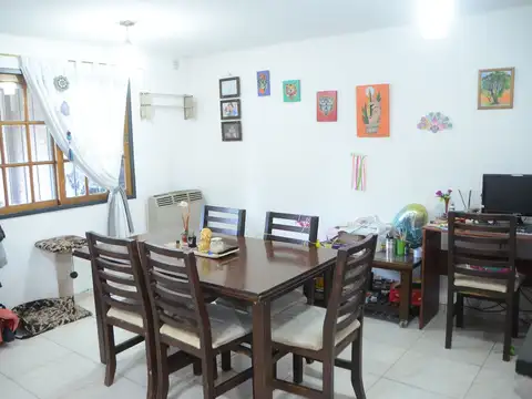 Depto Tipo Casa en Venta con 1 cocheras