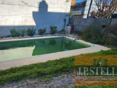 Casa en Venta con 3 cocheras