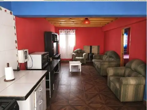 Casa en Venta con 4 cocheras