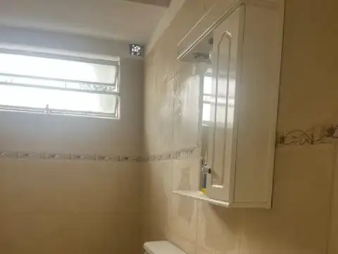 Depto Tipo Casa 5 ambientes con 2 baños