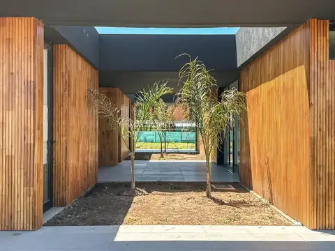 Terreno en Venta 20  mts Fondo