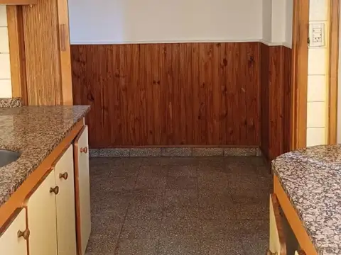 Departamento 2amb frente con balcón y baulera