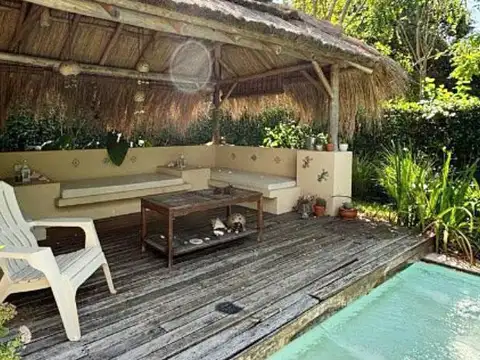 Casa 8 ambientes con 3 baños