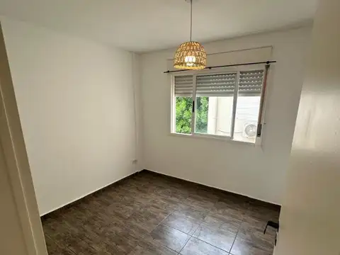 Departamento en Alquiler en Chilavert, $ 370.000