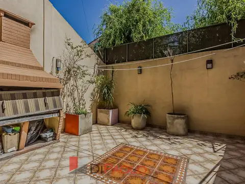 Depto Tipo Casa en Venta de 5 ambientes