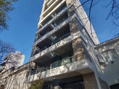 Avenida 53 e/ 16 y 17 1000