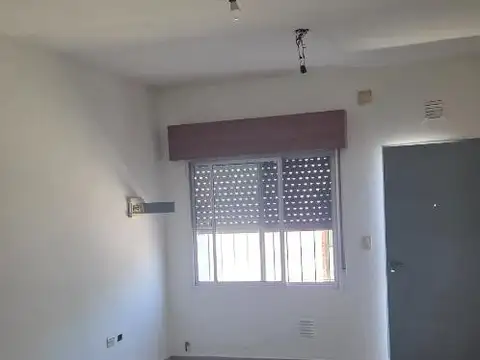 Depto Tipo Casa en Venta en Moreno, USD 68.000