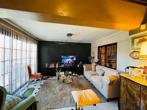 Depto Tipo Casa en Venta con 1 cocheras